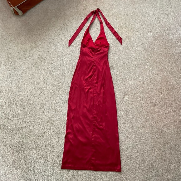 LE Chateau Red Halter Style Prom Dress / Evening Gown, Size XXS - Picture 3 of 5